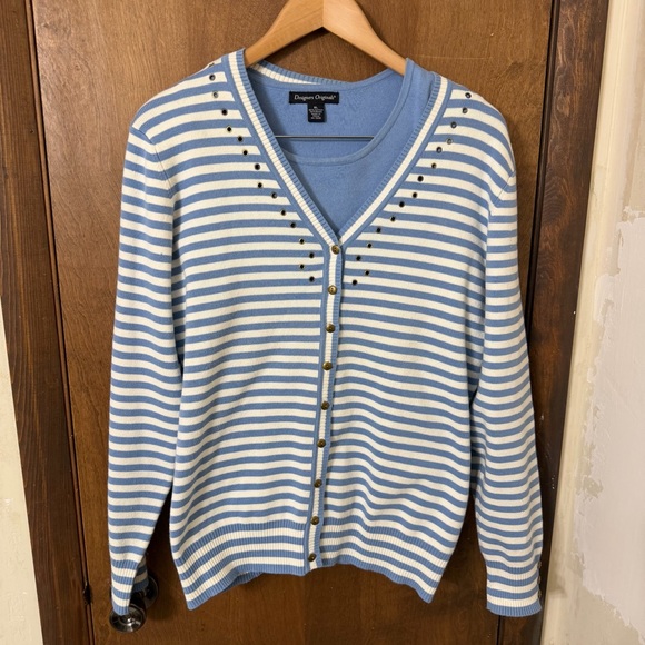 Designers Originals XL Light Blue and White V-Neck Sweater Set - Picture 2 of 9